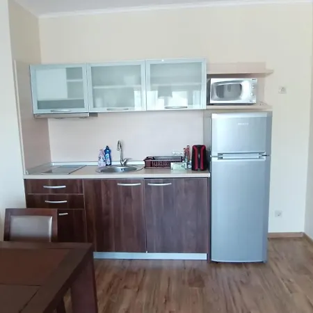 Golden Line Park Aparthotel